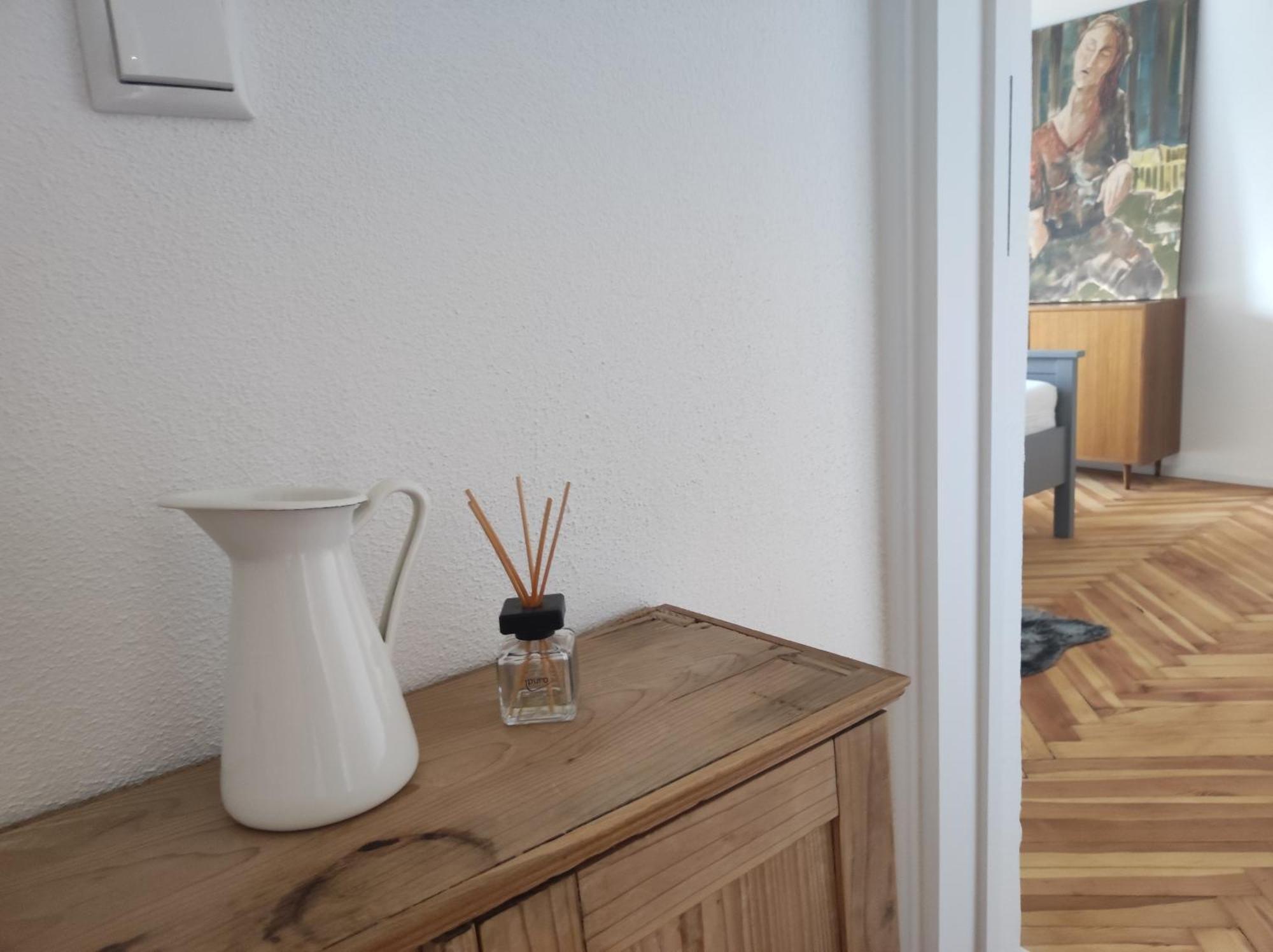 Tolle In Apartment *