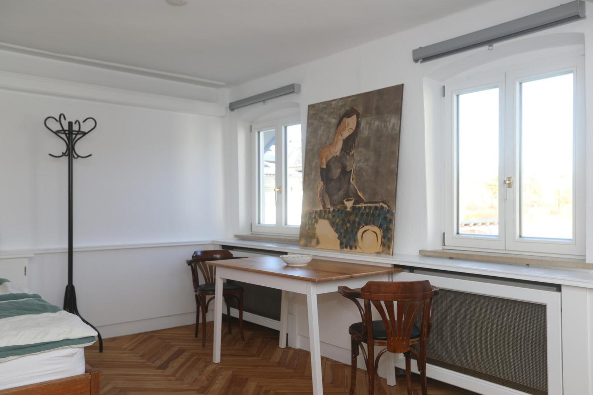 Tolle In Apartment *